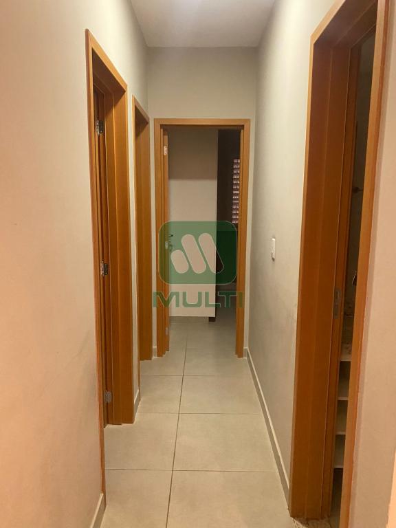 Apartamento à venda com 3 quartos, 75m² - Foto 9