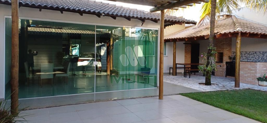 Casa à venda com 3 quartos, 280m² - Foto 1