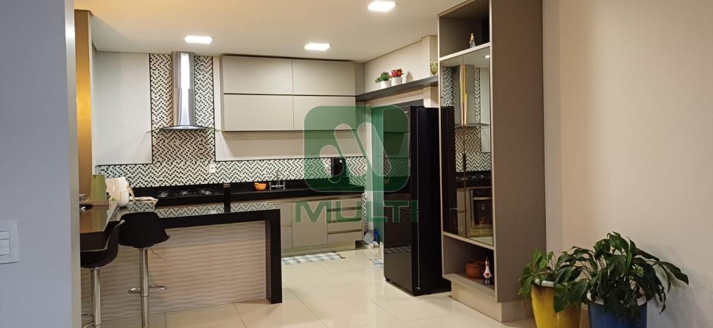 Casa à venda com 3 quartos, 280m² - Foto 6