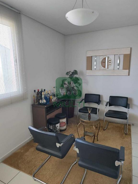 Apartamento à venda com 1 quarto, 40m² - Foto 2