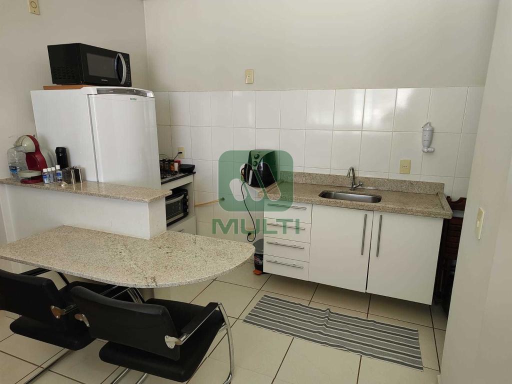 Apartamento à venda com 1 quarto, 40m² - Foto 4