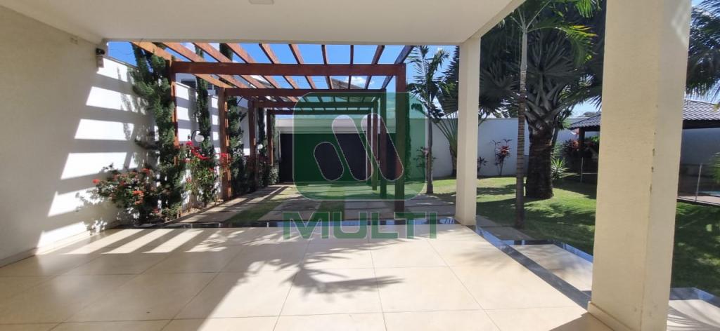 Casa à venda com 3 quartos, 375m² - Foto 35