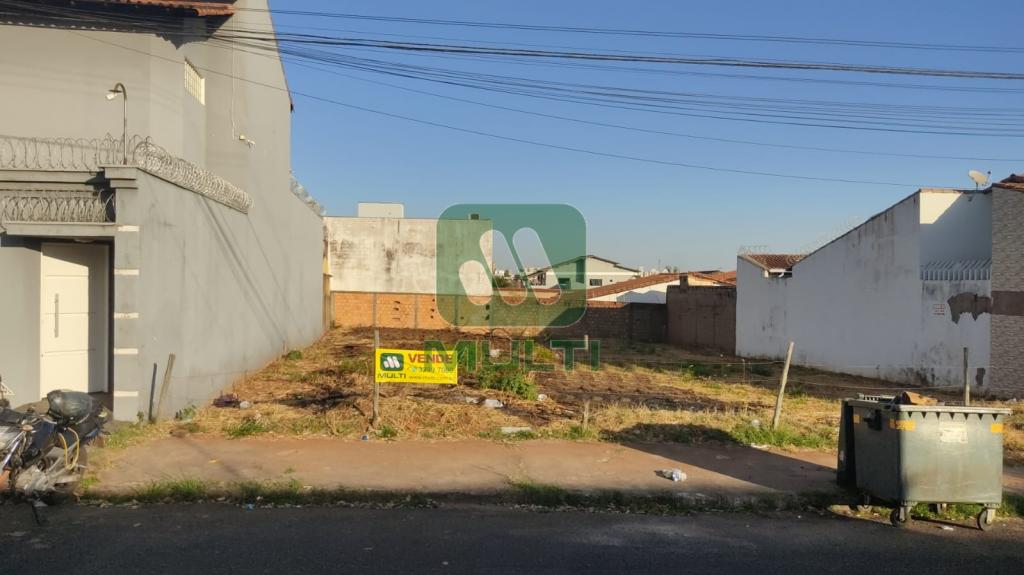 Terreno à venda com 1 quarto, 1m² - Foto 1