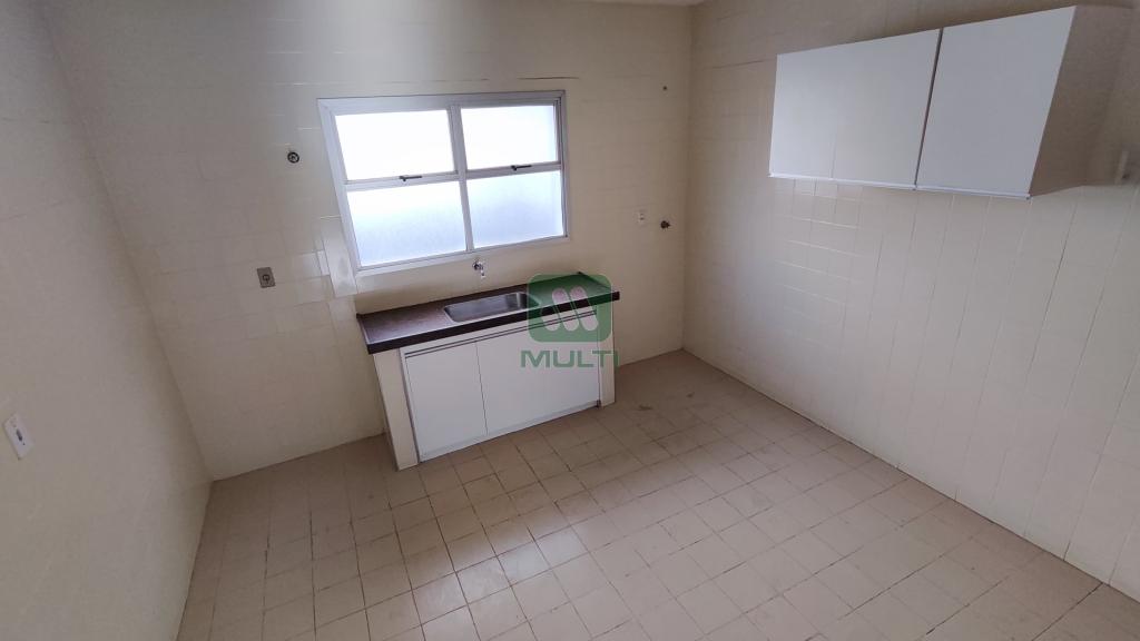 Apartamento à venda com 2 quartos, 92m² - Foto 2