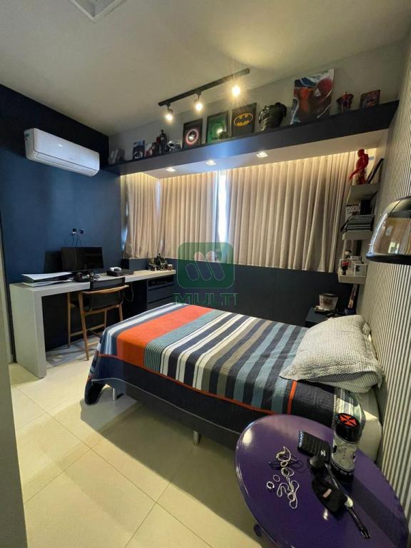 Apartamento à venda com 3 quartos, 198m² - Foto 17