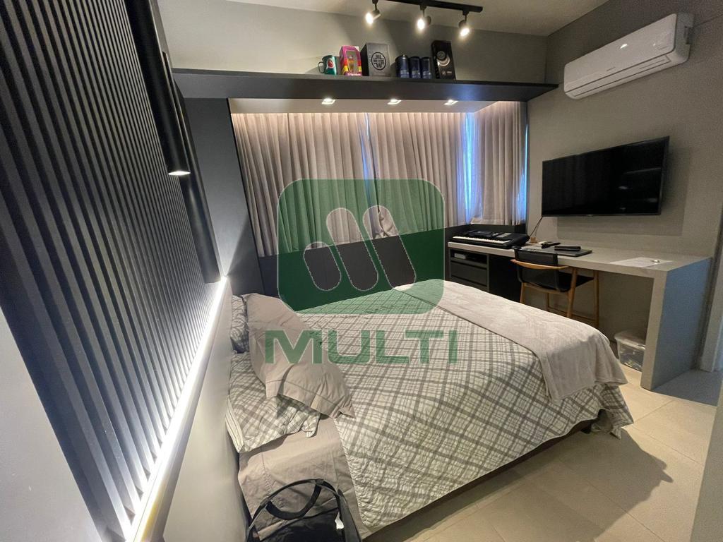 Apartamento à venda com 3 quartos, 198m² - Foto 19