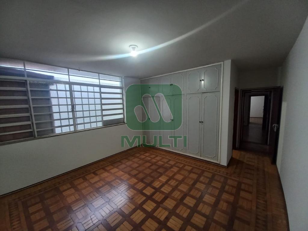 Casa à venda com 3 quartos, 280m² - Foto 11