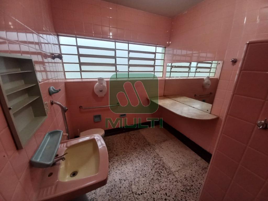 Casa à venda com 3 quartos, 280m² - Foto 12