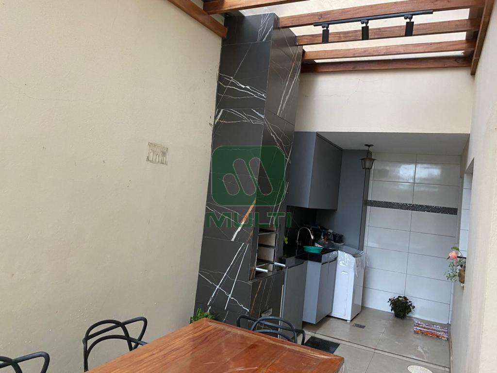 Casa à venda com 3 quartos, 121m² - Foto 6