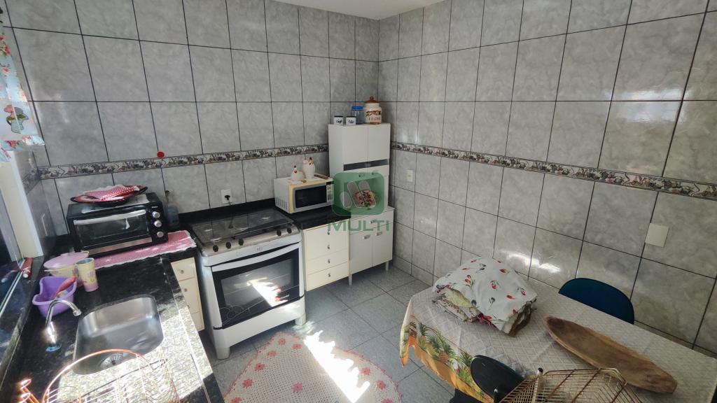 Casa à venda com 3 quartos, 250m² - Foto 5