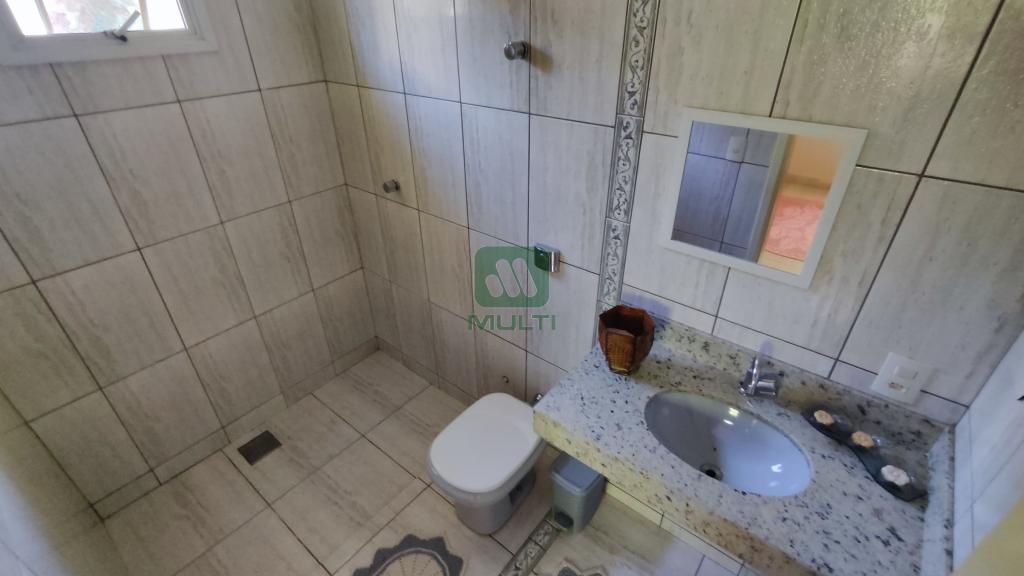 Casa à venda com 3 quartos, 250m² - Foto 10