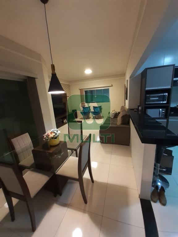 Casa à venda com 3 quartos, 190m² - Foto 3