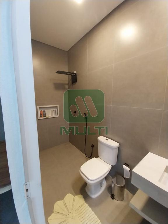 Casa à venda com 3 quartos, 190m² - Foto 15