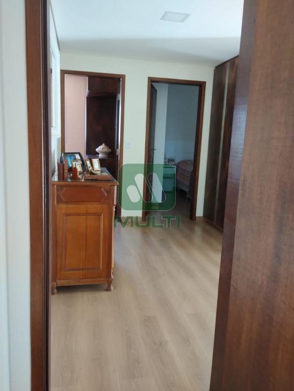 Casa de Condomínio à venda com 3 quartos, 256m² - Foto 15