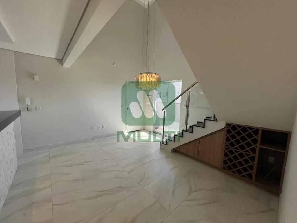 Apartamento à venda com 3 quartos, 230m² - Foto 1