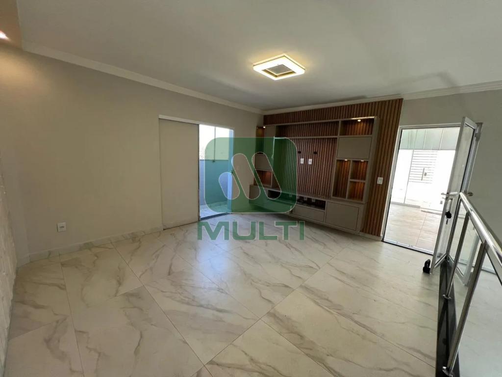 Apartamento à venda com 3 quartos, 230m² - Foto 2