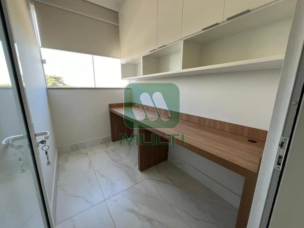 Apartamento à venda com 3 quartos, 230m² - Foto 6