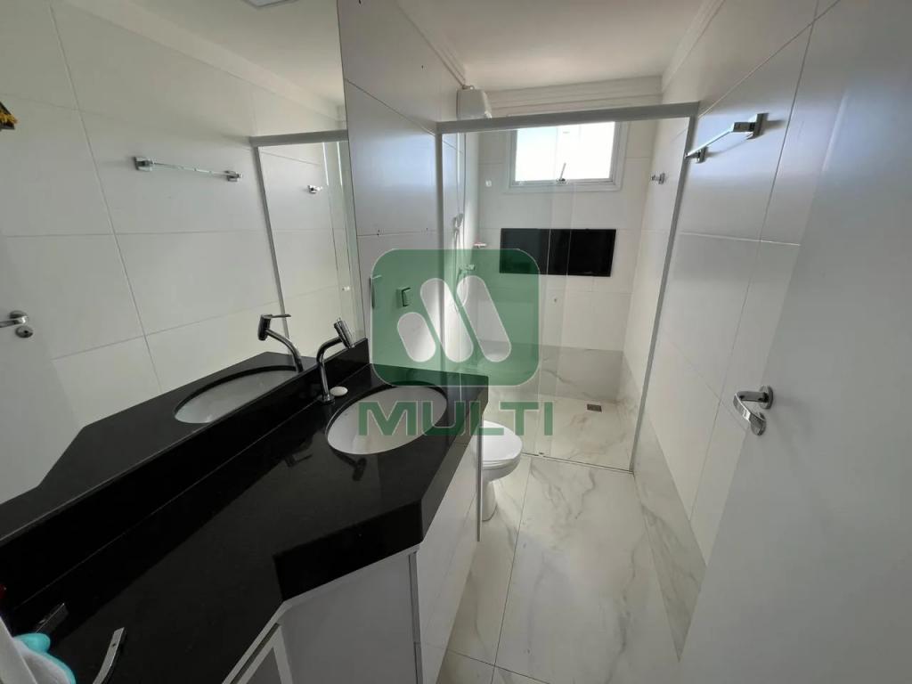 Apartamento à venda com 3 quartos, 230m² - Foto 7