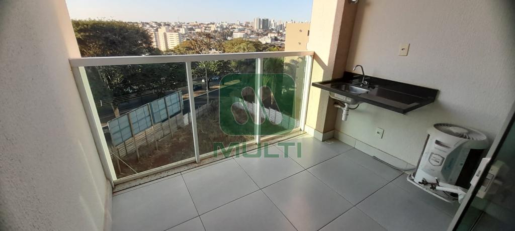 Apartamento à venda com 3 quartos, 84m² - Foto 3