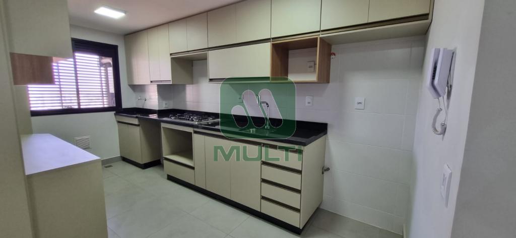 Apartamento à venda com 3 quartos, 93m² - Foto 3