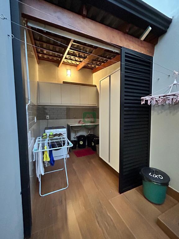 Casa à venda com 3 quartos, 200m² - Foto 17