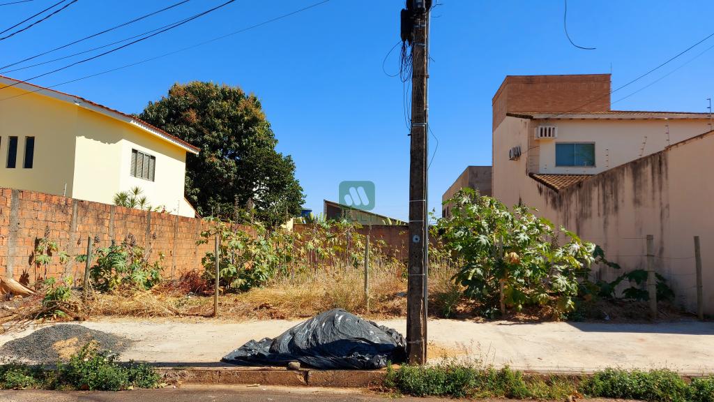 Terreno à venda com 1 quarto, 1m² - Foto 1