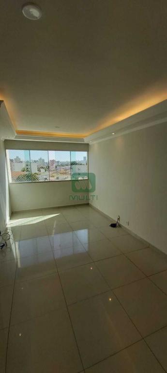 Apartamento à venda com 2 quartos, 62m² - Foto 1