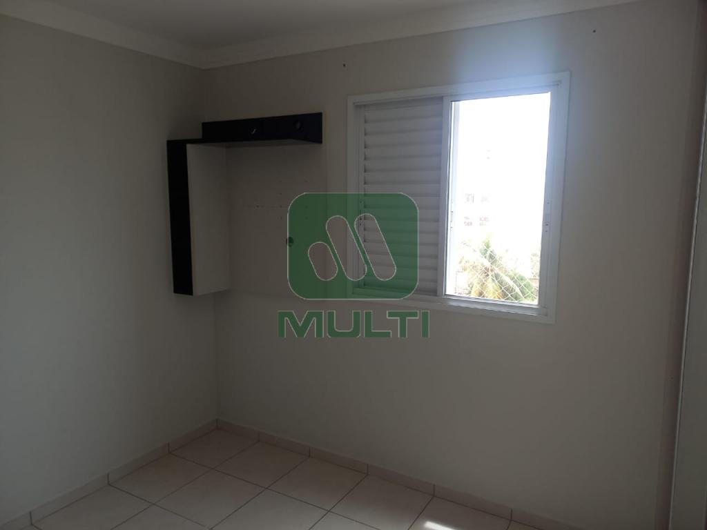 Apartamento à venda com 2 quartos, 70m² - Foto 6