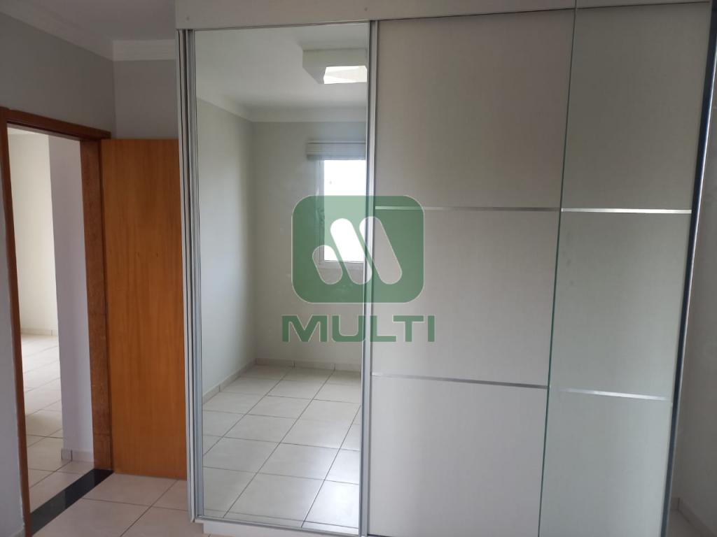 Apartamento à venda com 2 quartos, 70m² - Foto 8