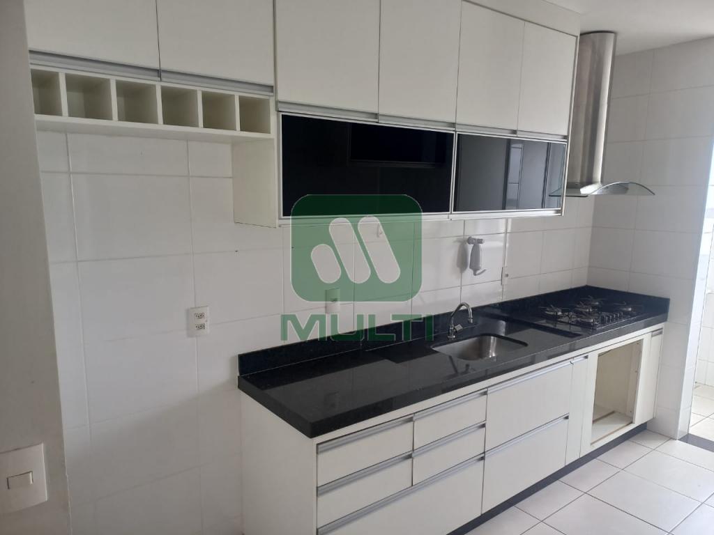 Apartamento à venda com 2 quartos, 70m² - Foto 10