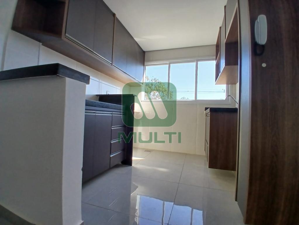 Apartamento à venda com 2 quartos, 42m² - Foto 4