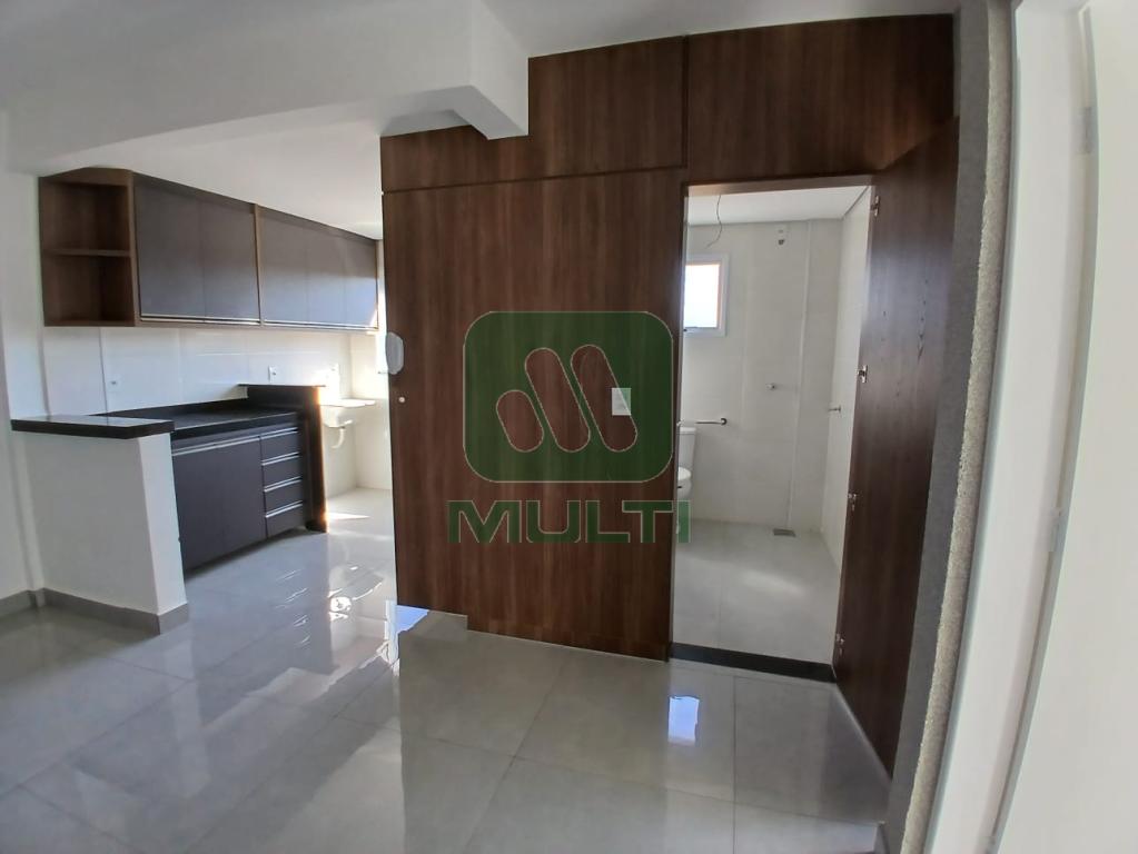 Apartamento à venda com 2 quartos, 42m² - Foto 5