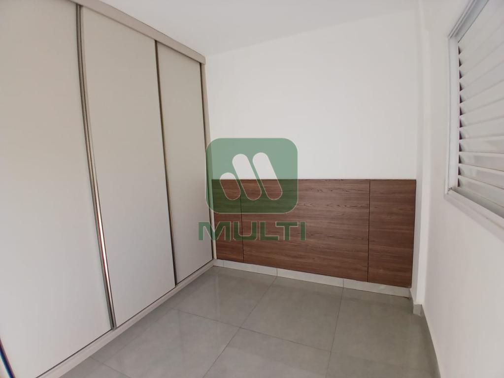 Apartamento à venda com 2 quartos, 42m² - Foto 11