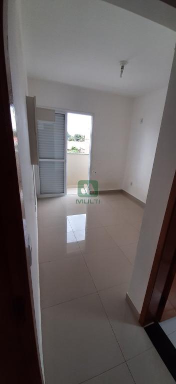 Apartamento à venda com 2 quartos, 63m² - Foto 4