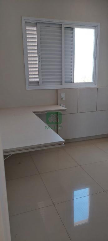 Casa à venda com 2 quartos, 60m² - Foto 11