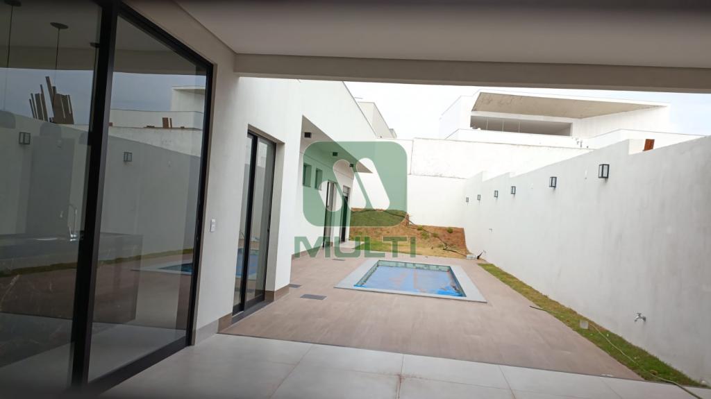 Casa de Condomínio à venda com 3 quartos, 200m² - Foto 18