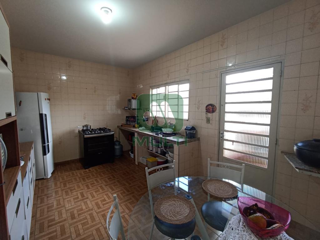 Prédio Inteiro à venda com 3 quartos, 273m² - Foto 17