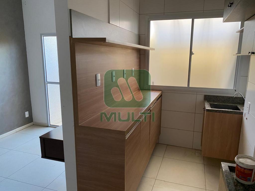 Apartamento à venda com 2 quartos, 57m² - Foto 3