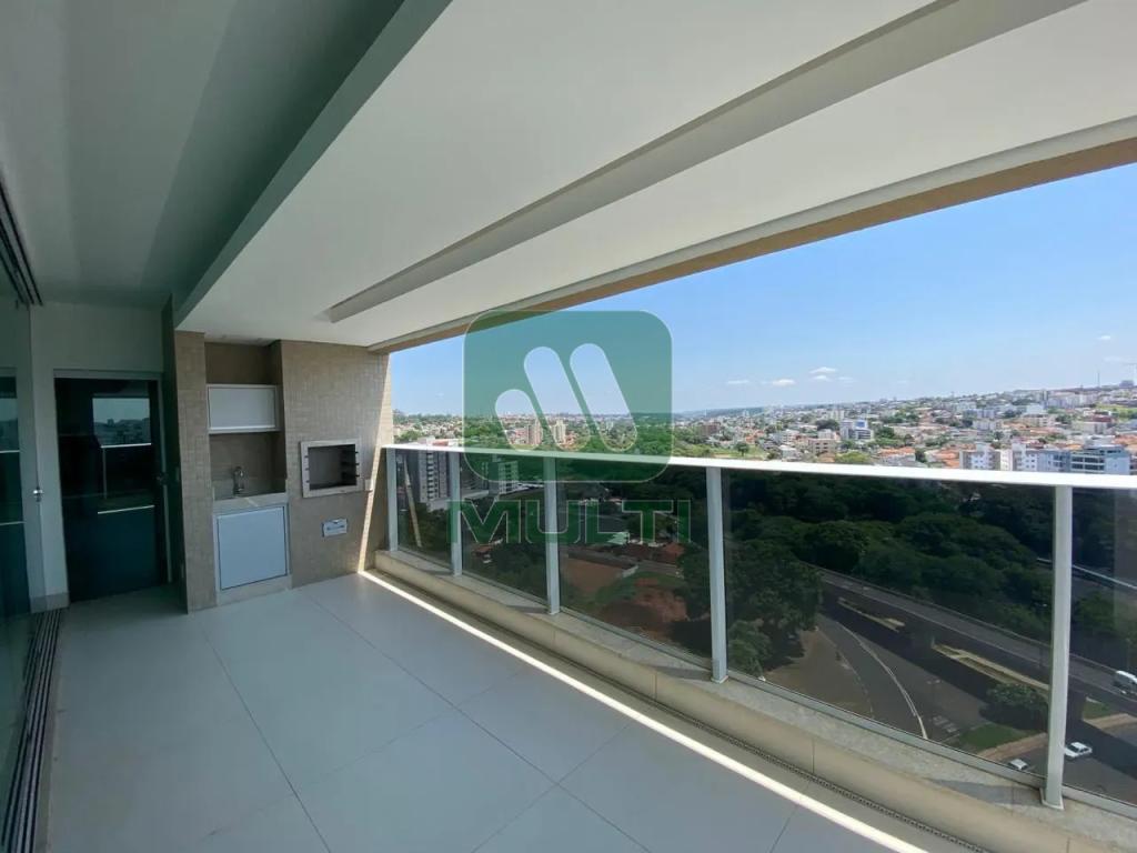 Apartamento à venda com 3 quartos, 145m² - Foto 3