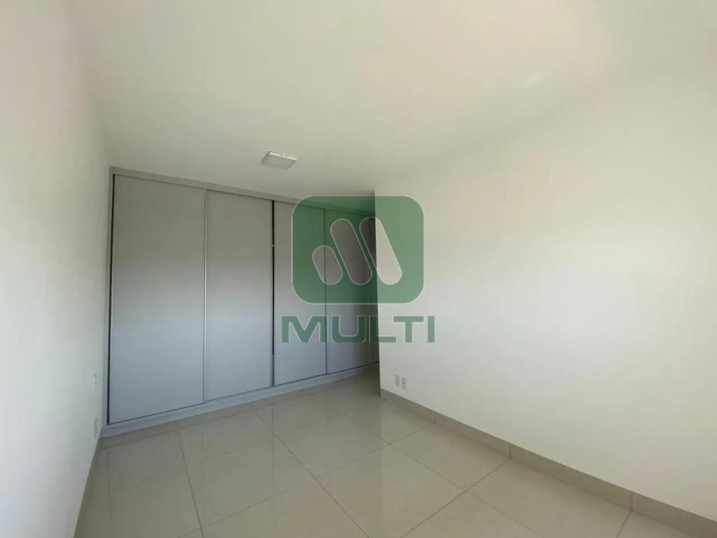 Apartamento à venda com 3 quartos, 145m² - Foto 4