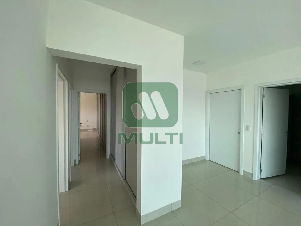 Apartamento à venda com 3 quartos, 145m² - Foto 5