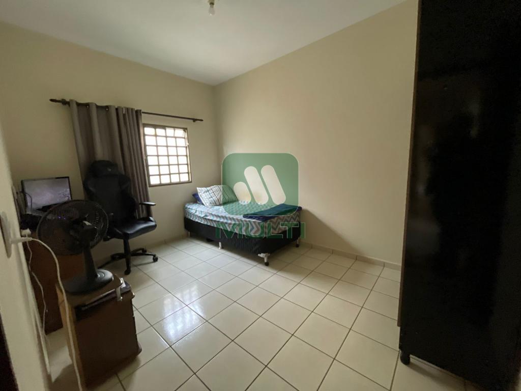 Casa à venda com 3 quartos, 137m² - Foto 11