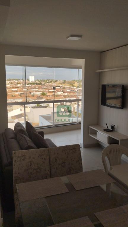 Apartamento à venda com 2 quartos, 66m² - Foto 1