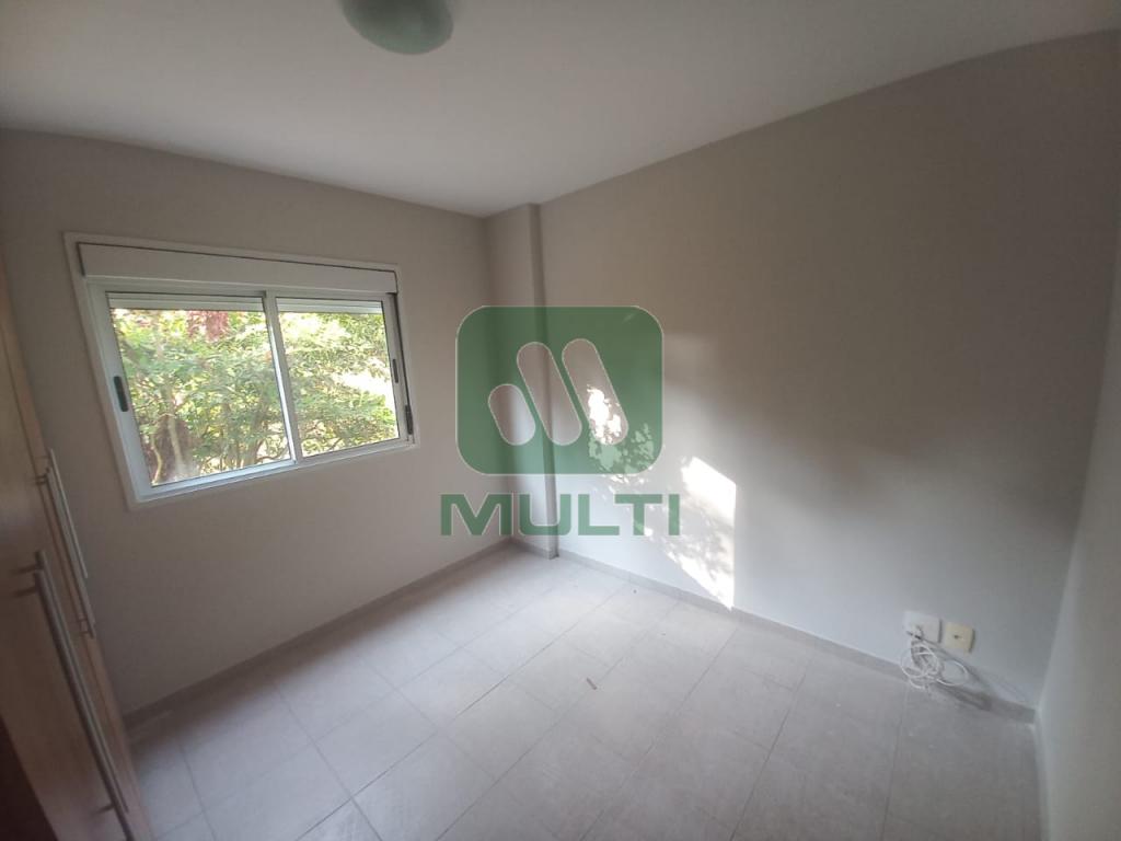 Apartamento à venda com 3 quartos, 73m² - Foto 4