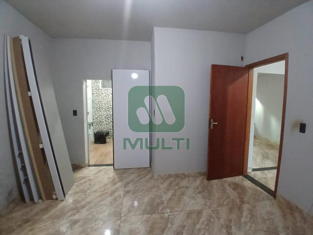 Casa à venda com 3 quartos, 152m² - Foto 18