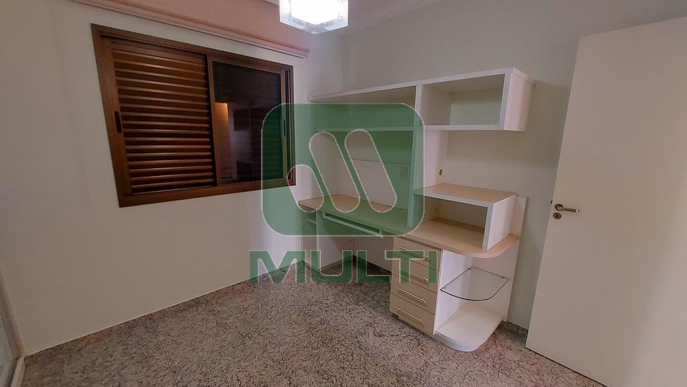 Apartamento à venda com 3 quartos, 140m² - Foto 9