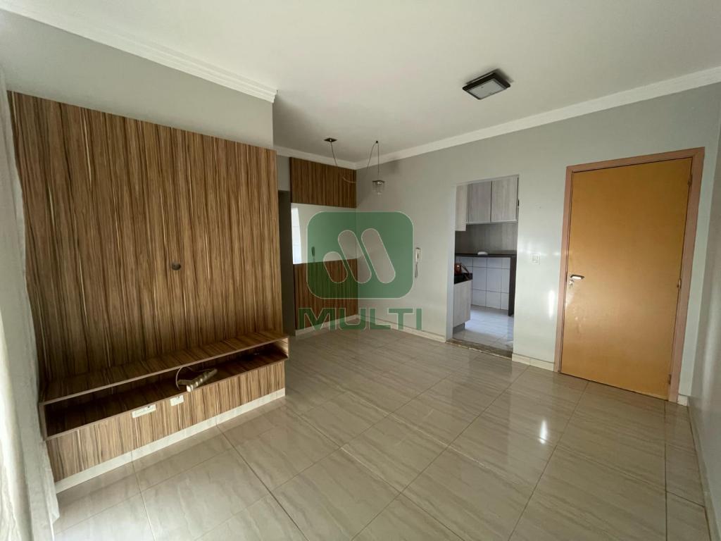 Apartamento à venda com 2 quartos, 58m² - Foto 2