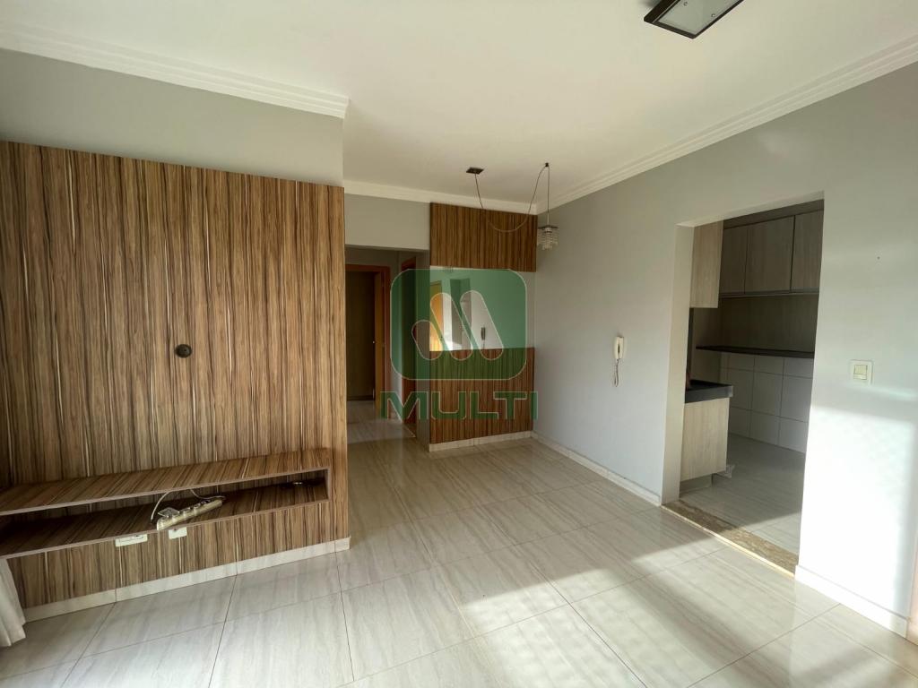 Apartamento à venda com 2 quartos, 58m² - Foto 3