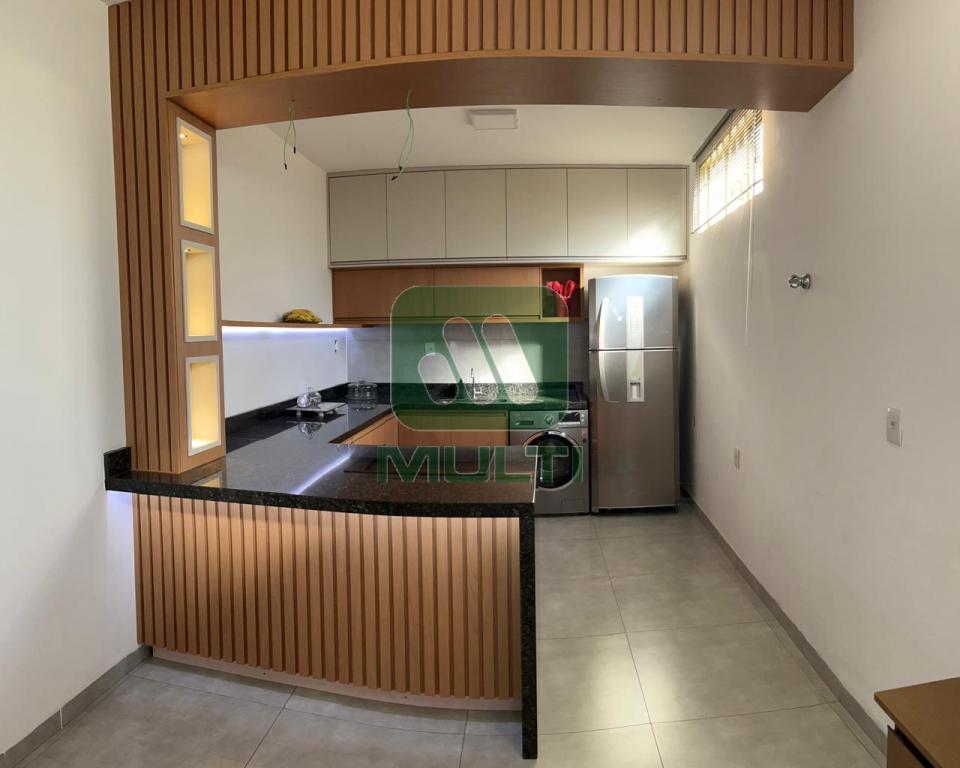 Casa à venda com 3 quartos, 120m² - Foto 7