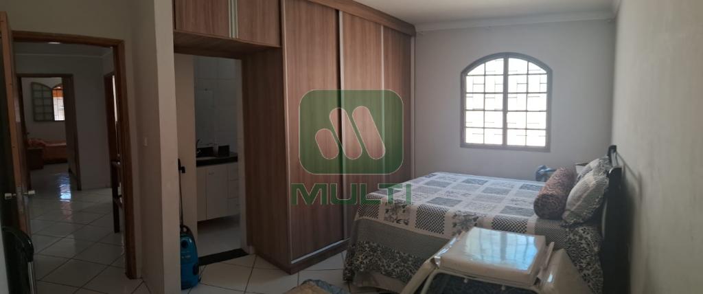 Casa à venda com 3 quartos, 120m² - Foto 17